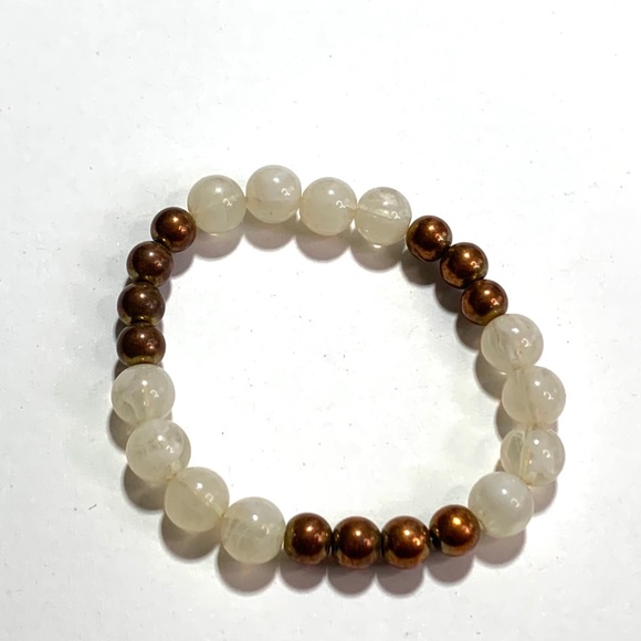 Beaded Stretch Bracelet Round Brass & Swirled Milky White Beads - Picture 2 of 5